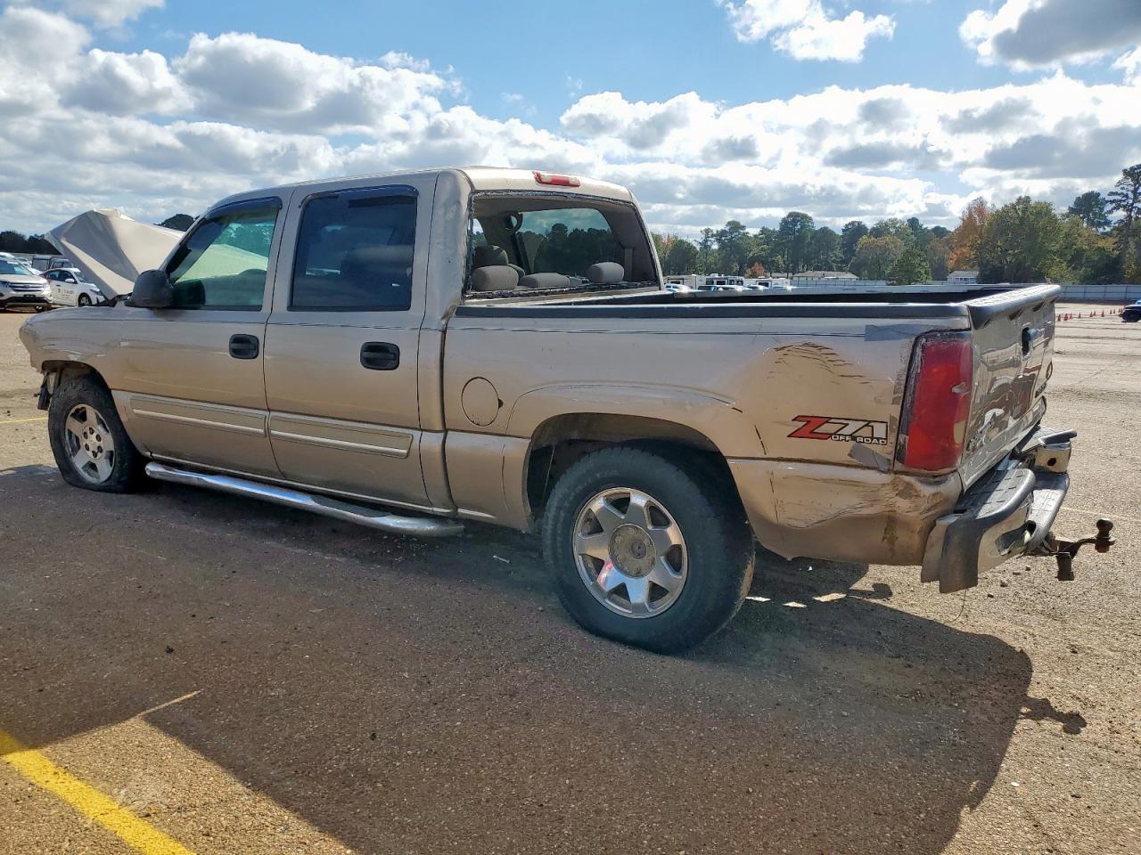 2005 Chevrolet Silverado K1500 - Фото 2