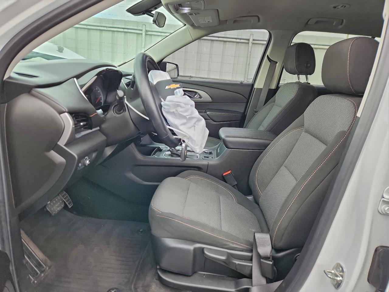 2020 Chevrolet Traverse Ls - Image 7