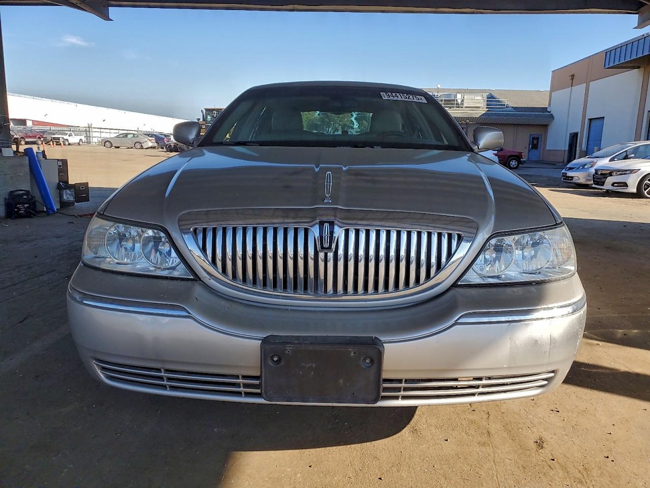 2007 Lincoln Town Car Signature Limited - Фото 5