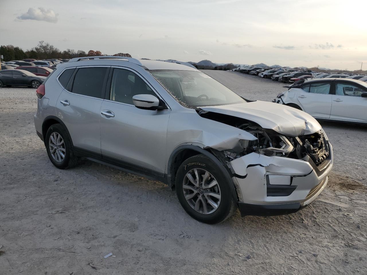 2020 Nissan Rogue S - Фото 4