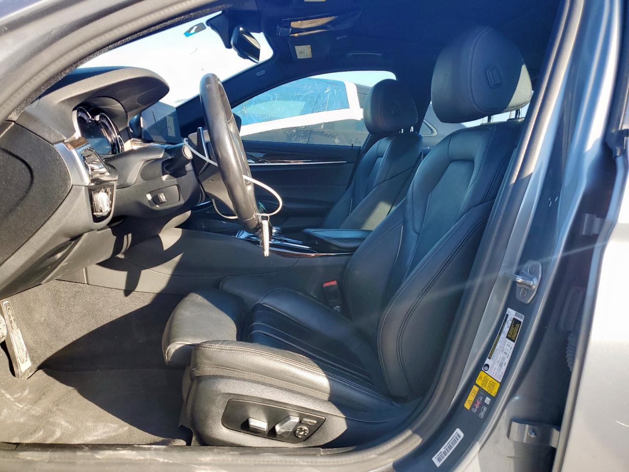 2018 BMW 530E - Фото 7