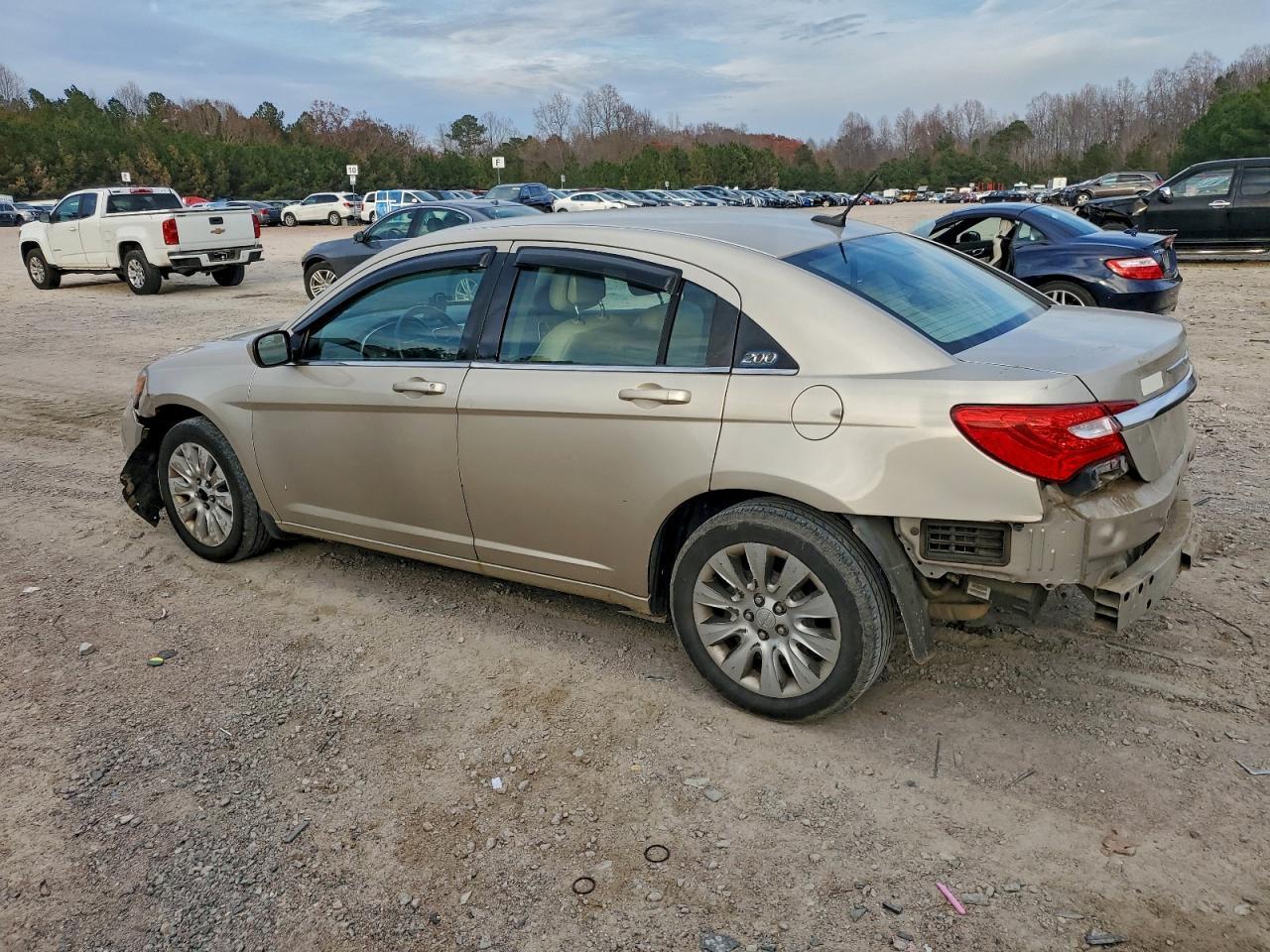 2014 Chrysler 200 Lx - Фото 2