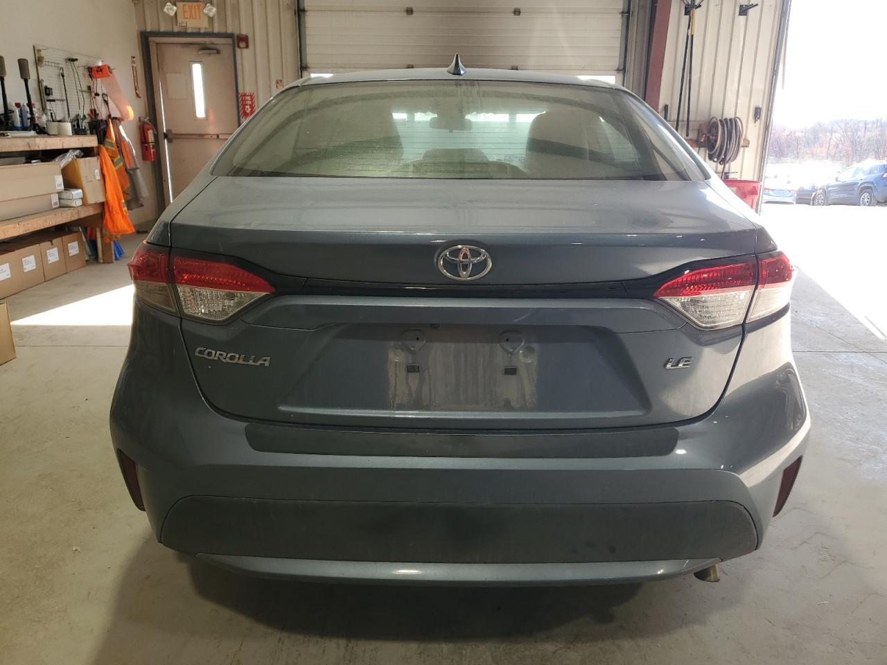 2022 Toyota Corolla Le - Image 6
