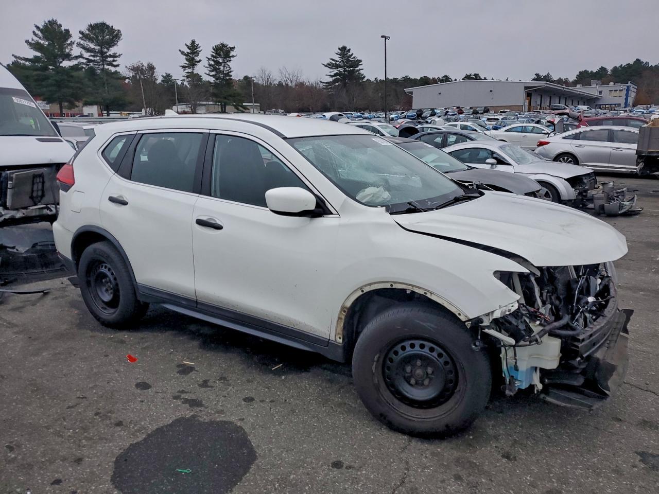 2017 Nissan Rogue S - Фото 4