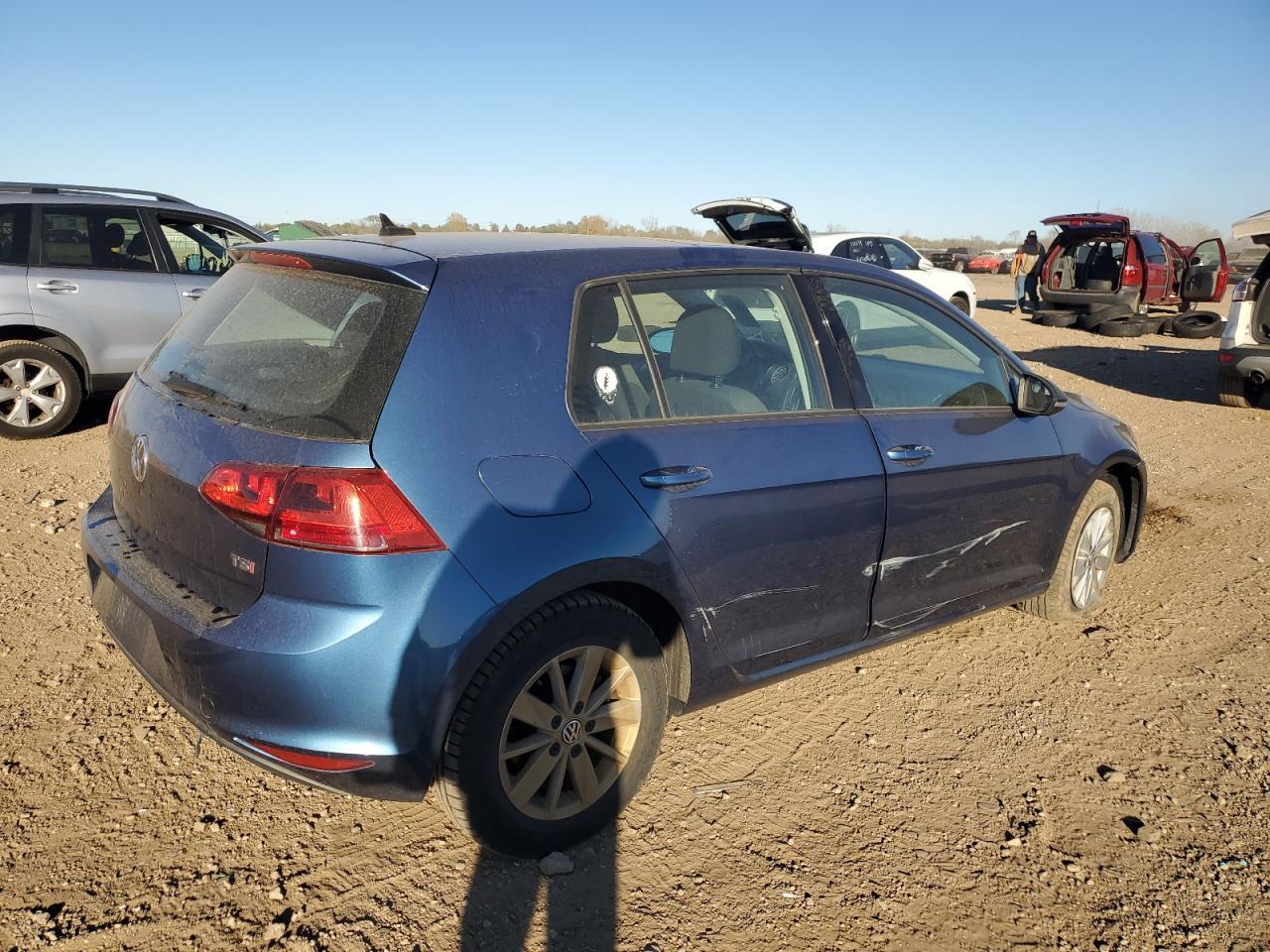 2016 Volkswagen Golf S/Se - Фото 3