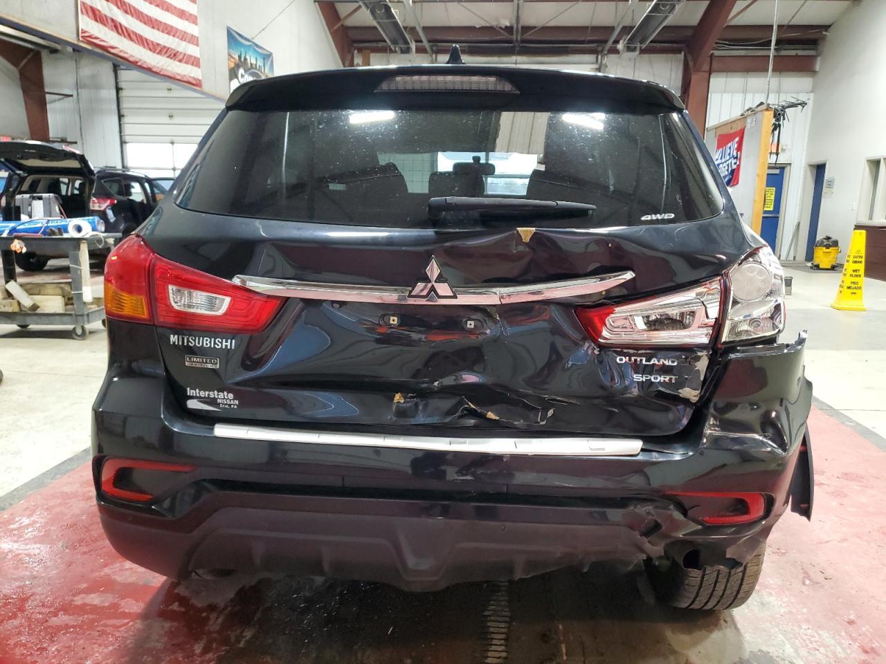 2018 Mitsubishi Outlander Sport Es - Image 6