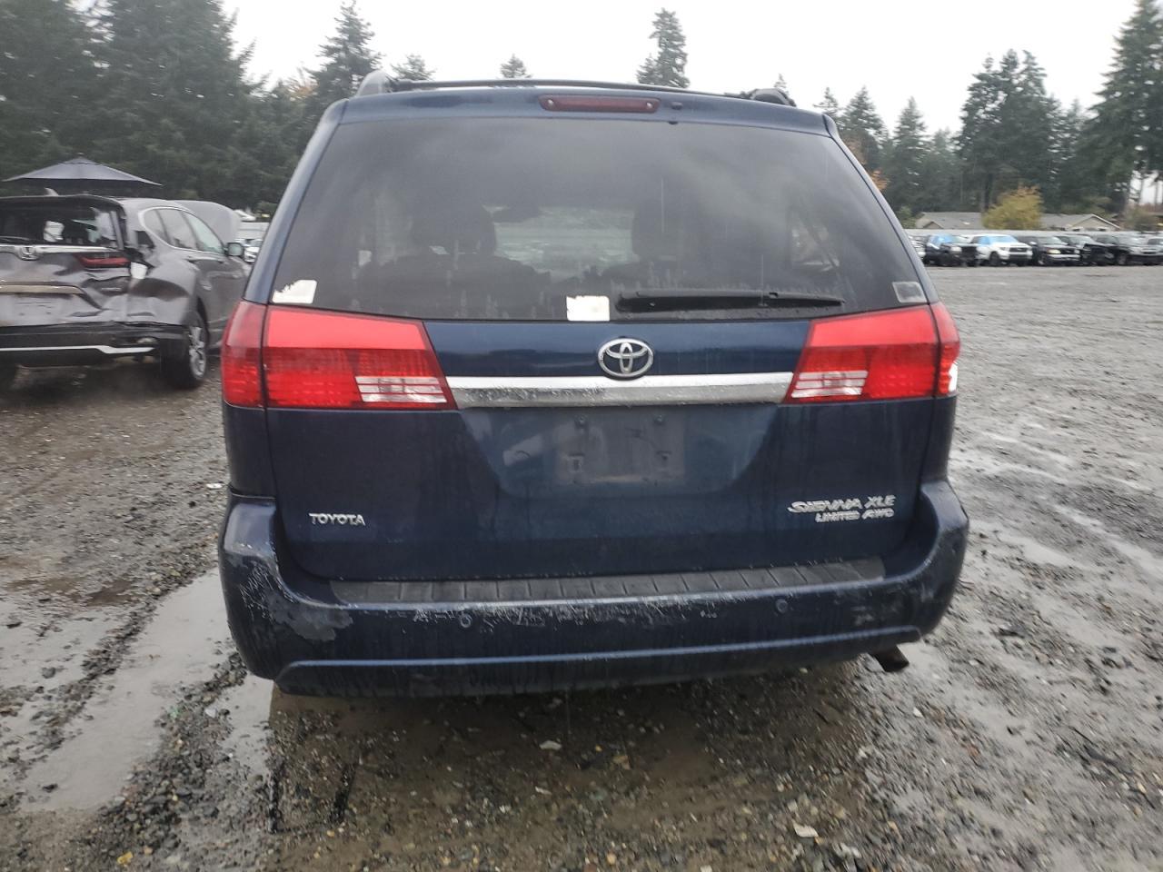 2004 Toyota Sienna Xle - Image 6