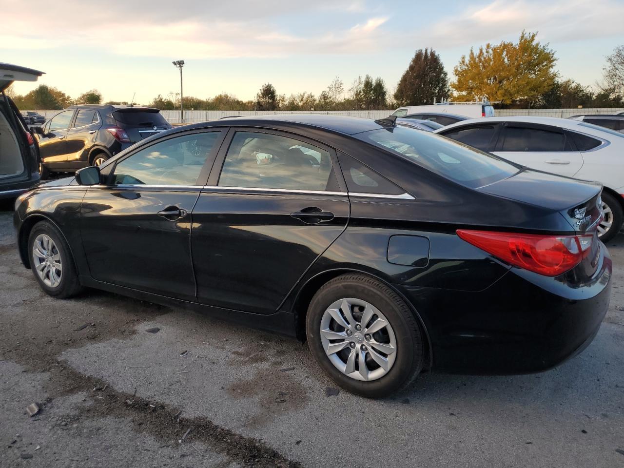 2012 Hyundai Sonata Gls - Image 2