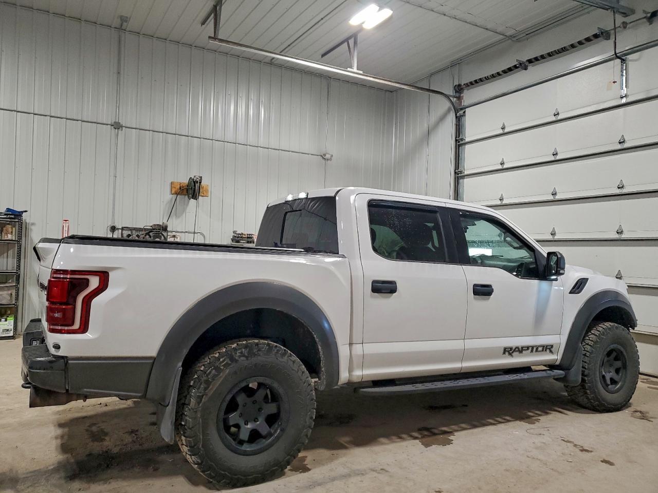 2017 Ford F150 Raptor - Image 3