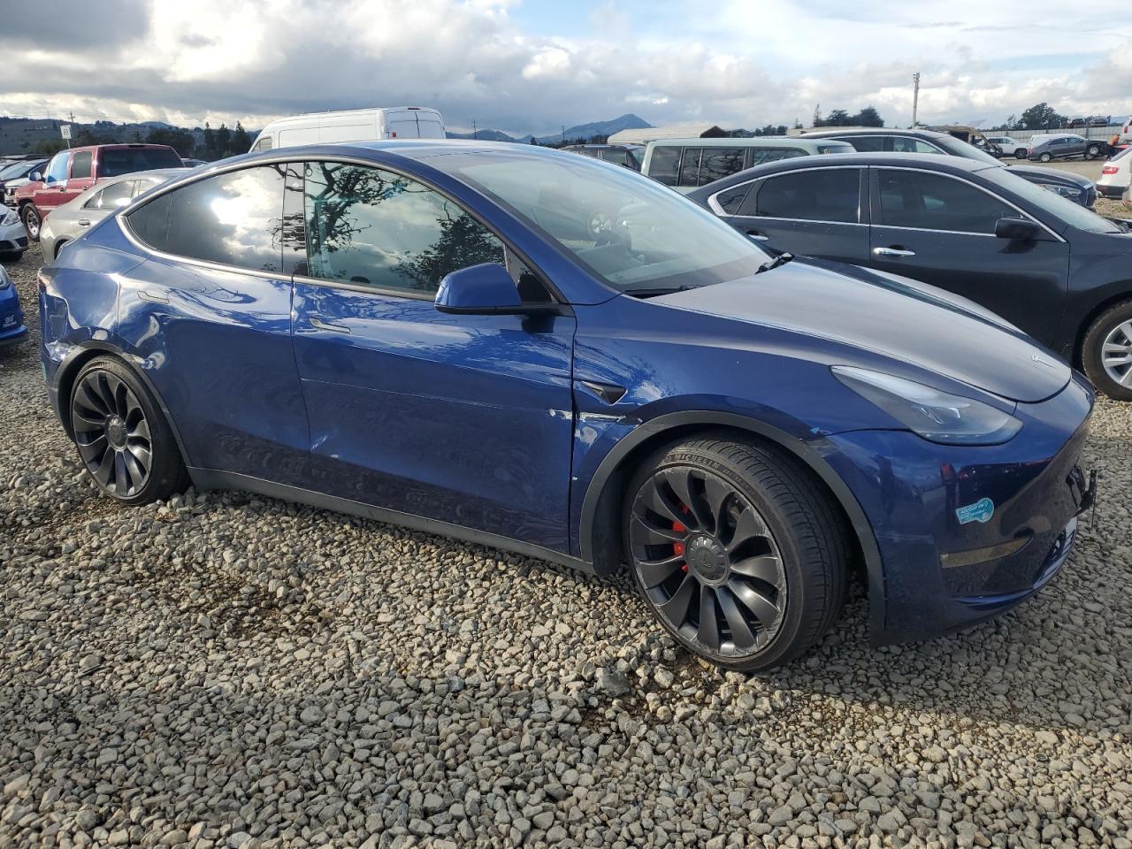 2022 Tesla Model Y - Фото 4
