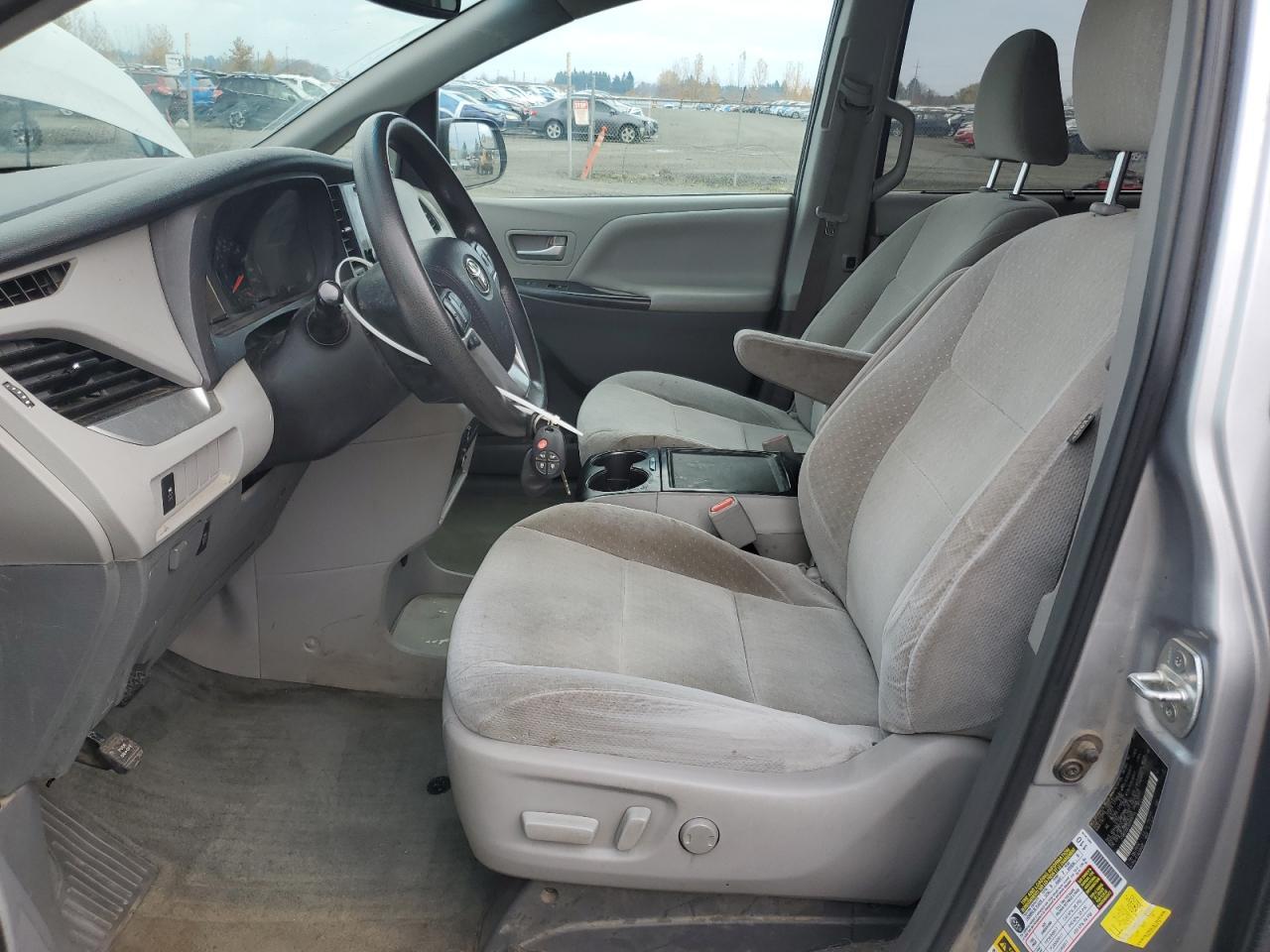 2017 Toyota Sienna Le - Фото 7