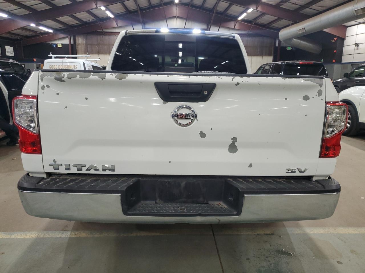 2017 Nissan Titan S - Фото 6