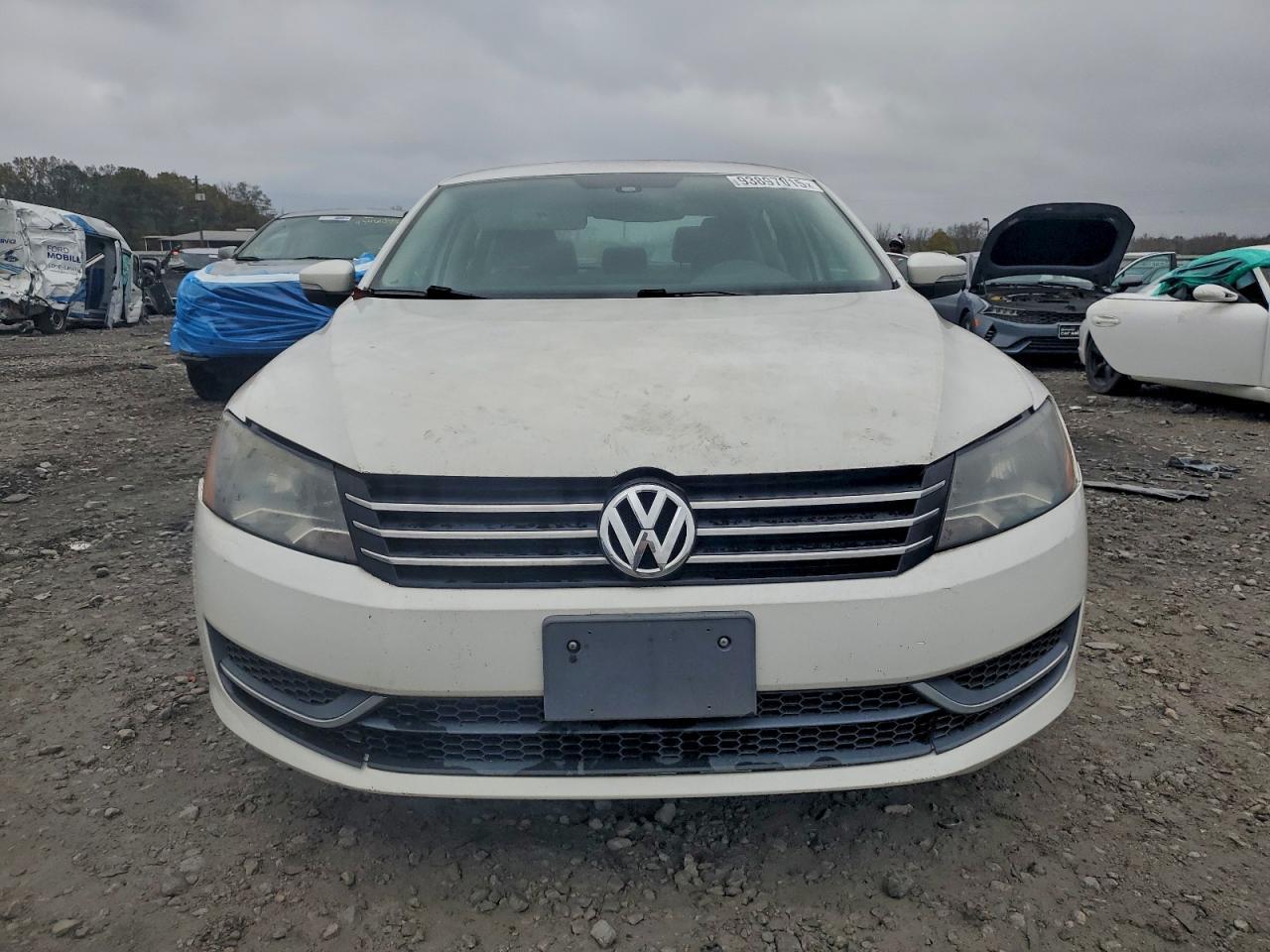 2013 Volkswagen Passat S - Фото 5