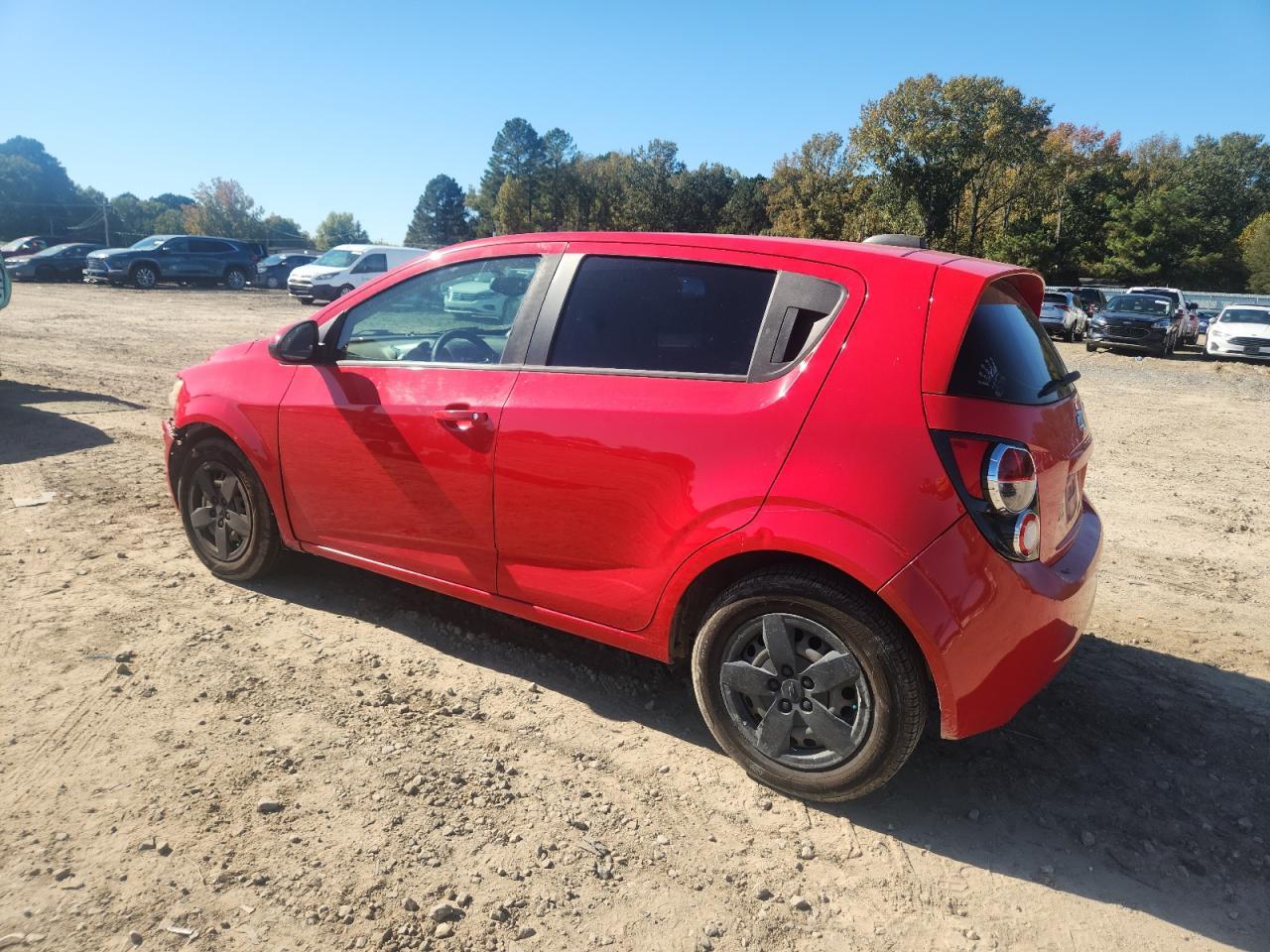 2015 Chevrolet Sonic Ls - Фото 2