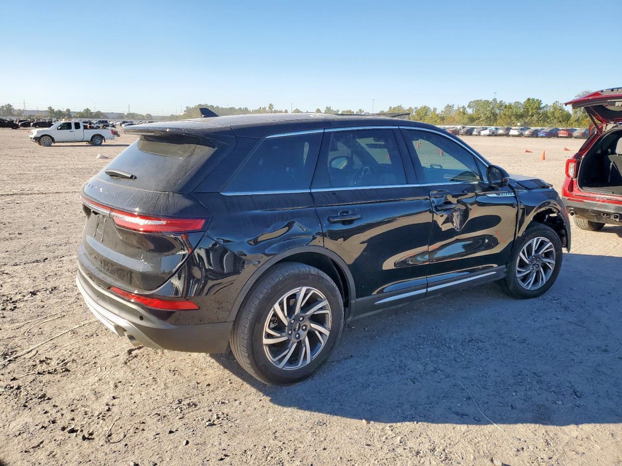 2024 Lincoln Corsair - Image 3