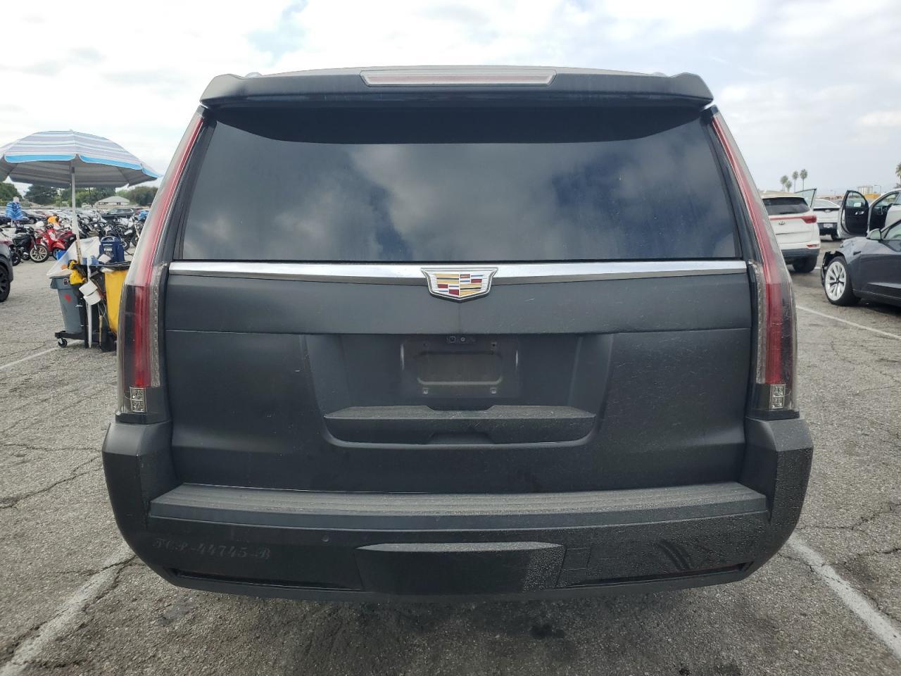 2019 Cadillac Escalade Esv Luxury - Image 6