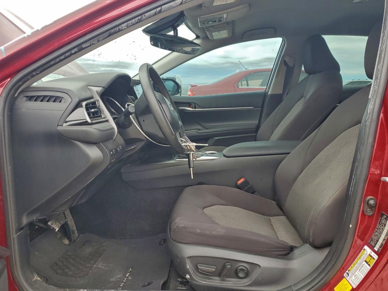 2022 Toyota Camry Le - Фото 7