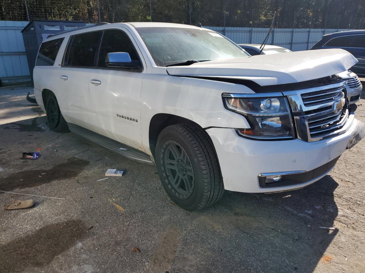 2015 Chevrolet Suburban K1500 Ltz - Image 4