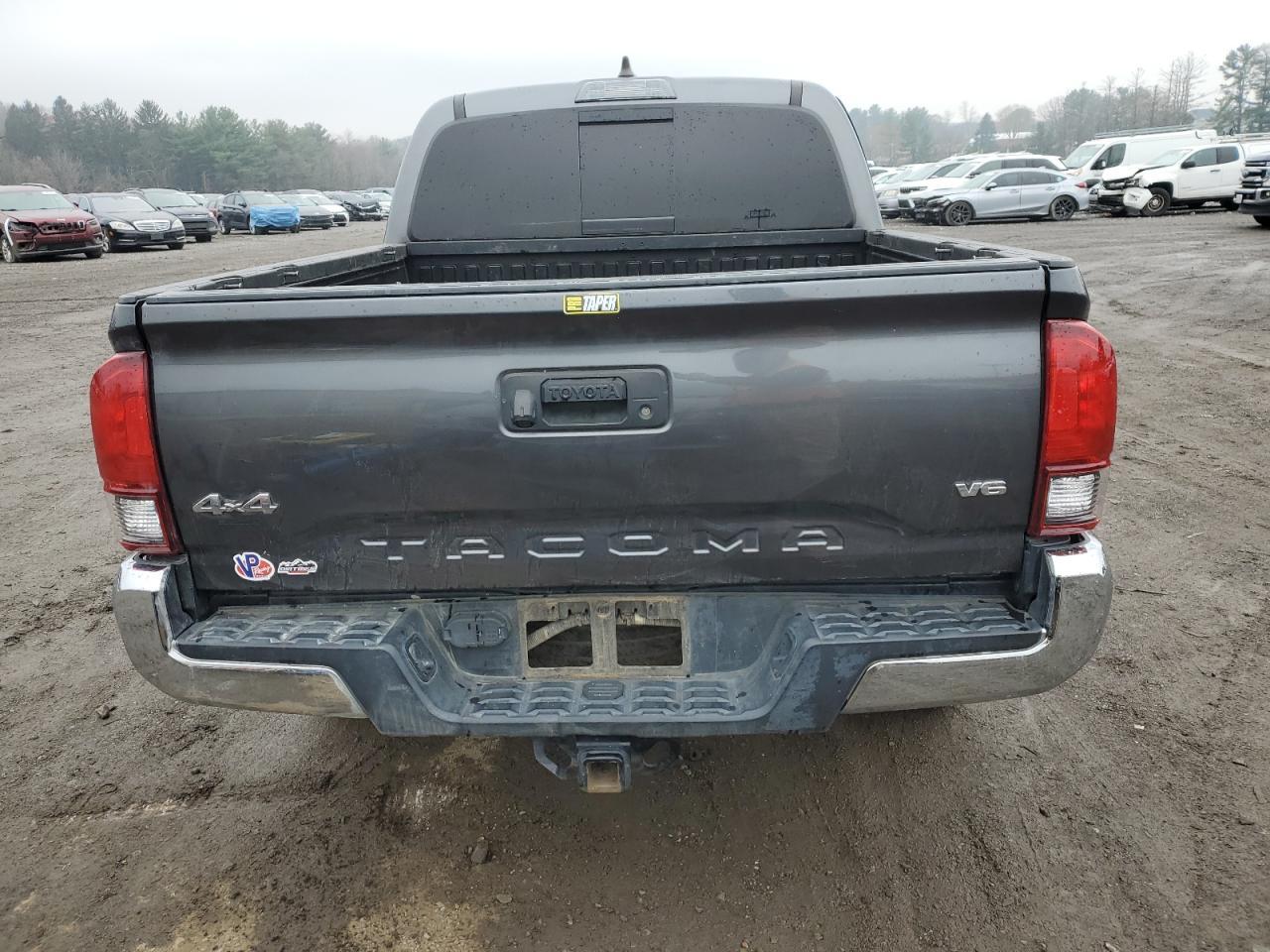 2022 Toyota Tacoma Double Cab - Image 6