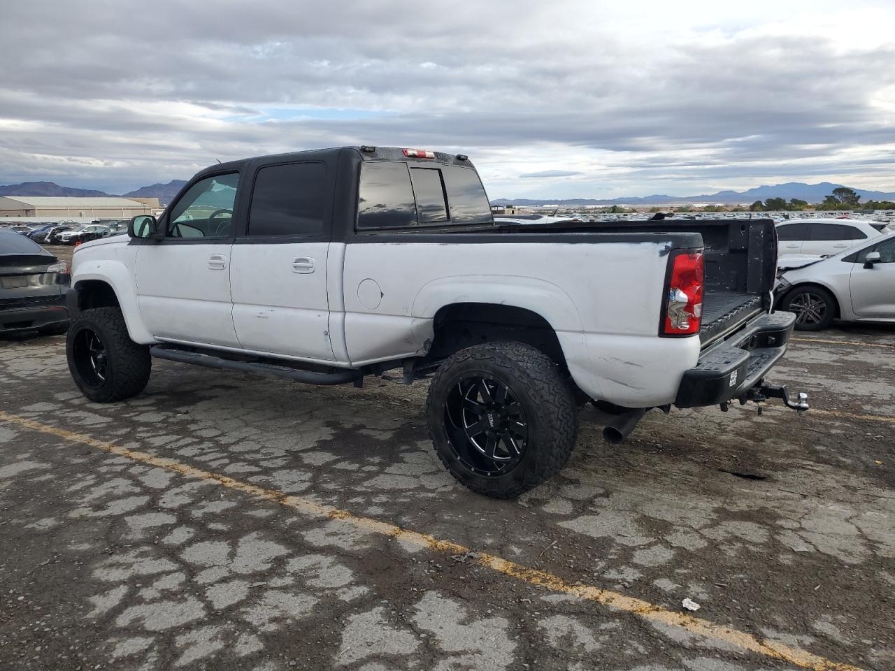 2005 Chevrolet Silverado C2500 Heavy Duty - Фото 2