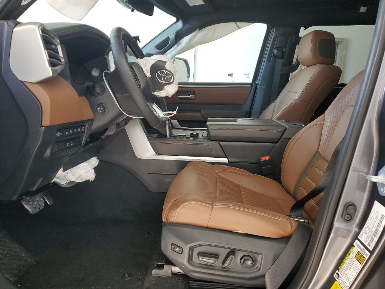 2025 Toyota Tundra Crewmax Platinum - Фото 7