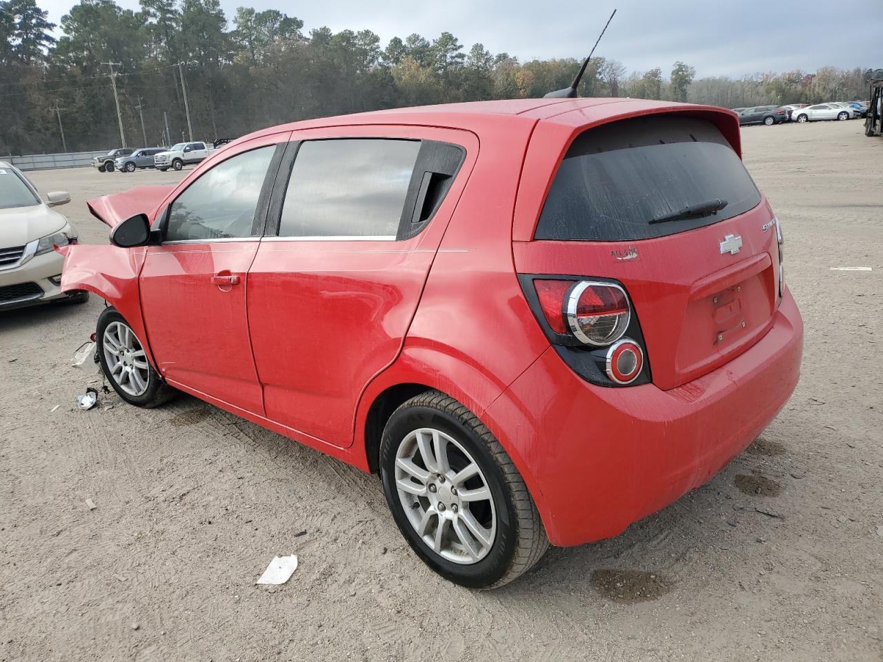 2014 Chevrolet Sonic Lt - Image 2