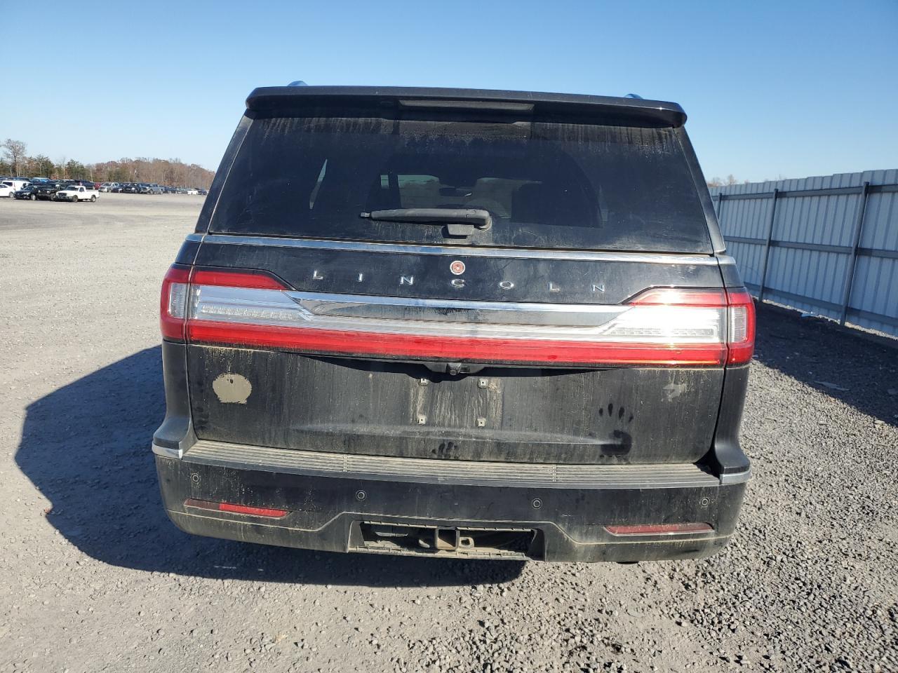 2019 Lincoln Navigator Reserve - Image 6