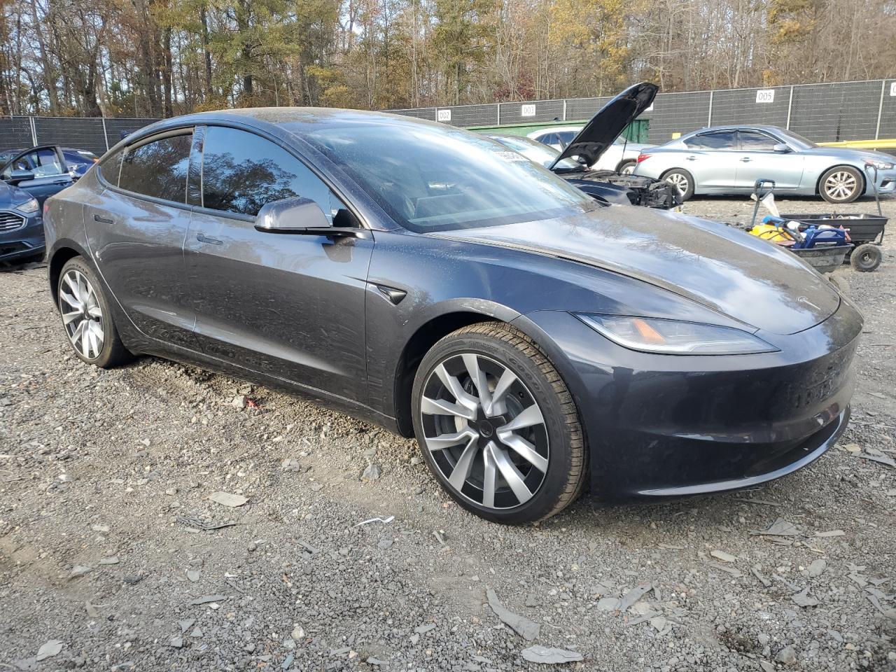 2025 Tesla Model 3 - Image 4