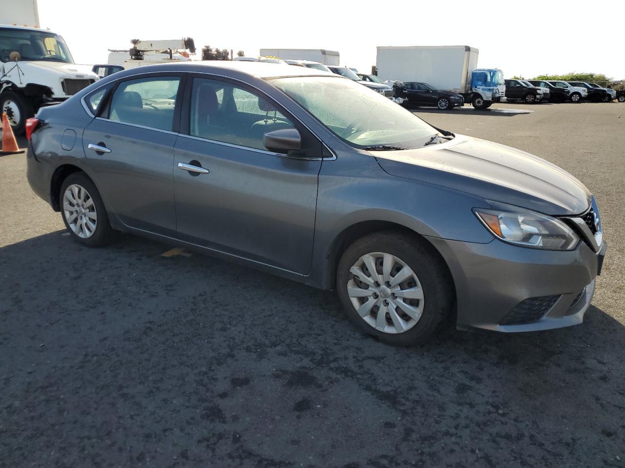 2019 Nissan Sentra S - Фото 4