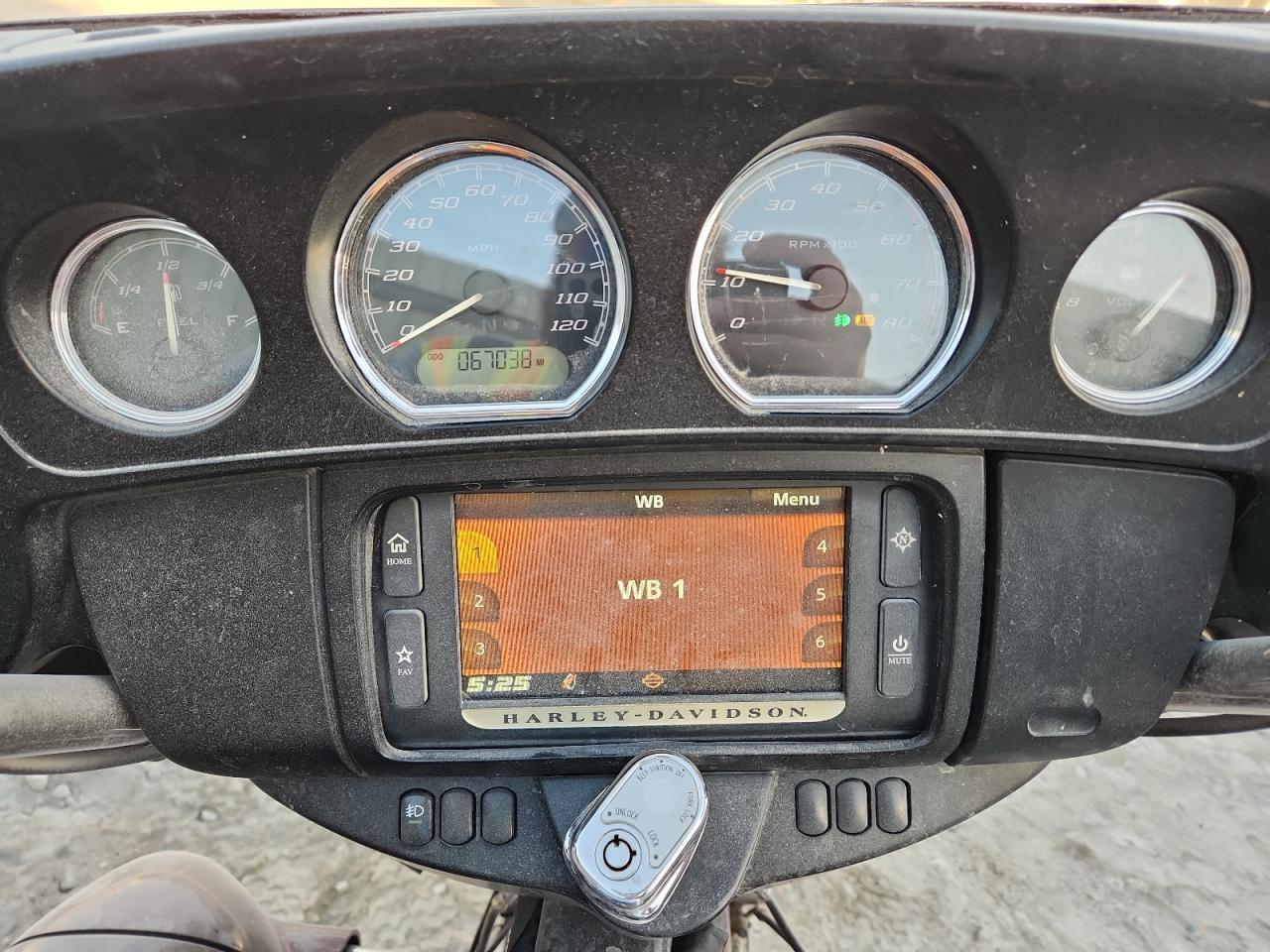 2015 Harley-Davidson Flhtcu Ultra Classic Electra Glide - Image 7