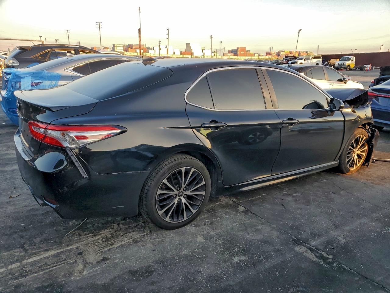 2019 Toyota Camry L - Image 3