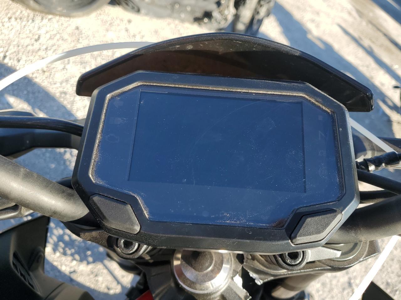 2024 Kawasaki Zr900 F - Фото 7