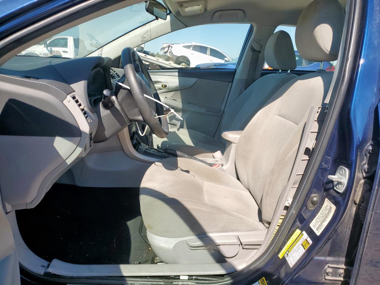 2013 Toyota Corolla Base - Image 7