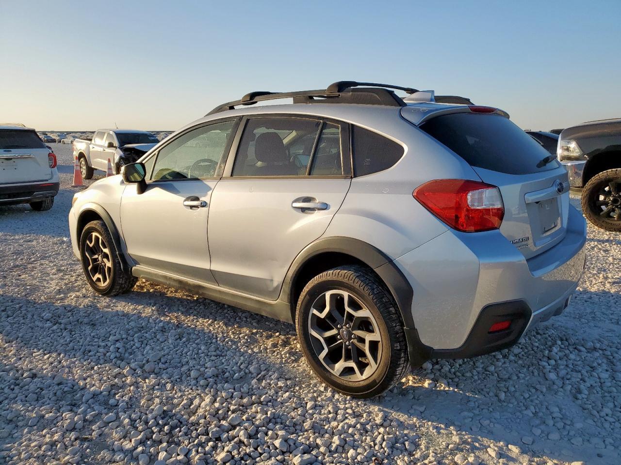 2017 Subaru Crosstrek Limited - Фото 2