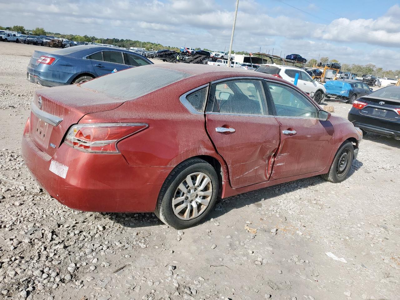 2014 Niss Altima 2.5 - Image 3