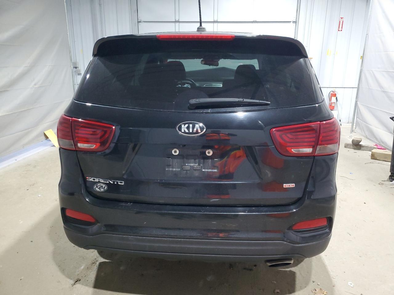 2020 Kia Sorento L - Image 6