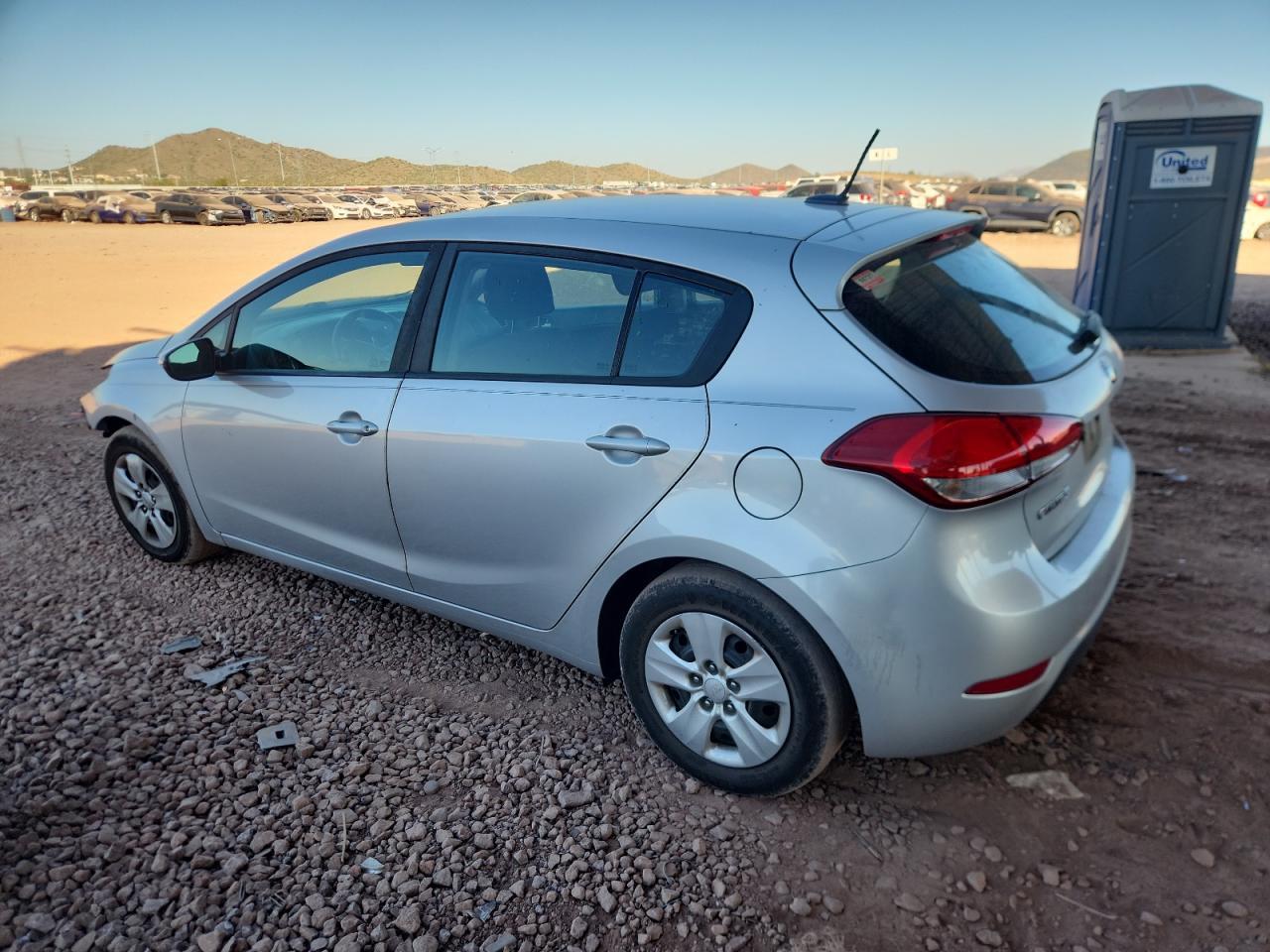 2017 Kia Forte Lx - Фото 2