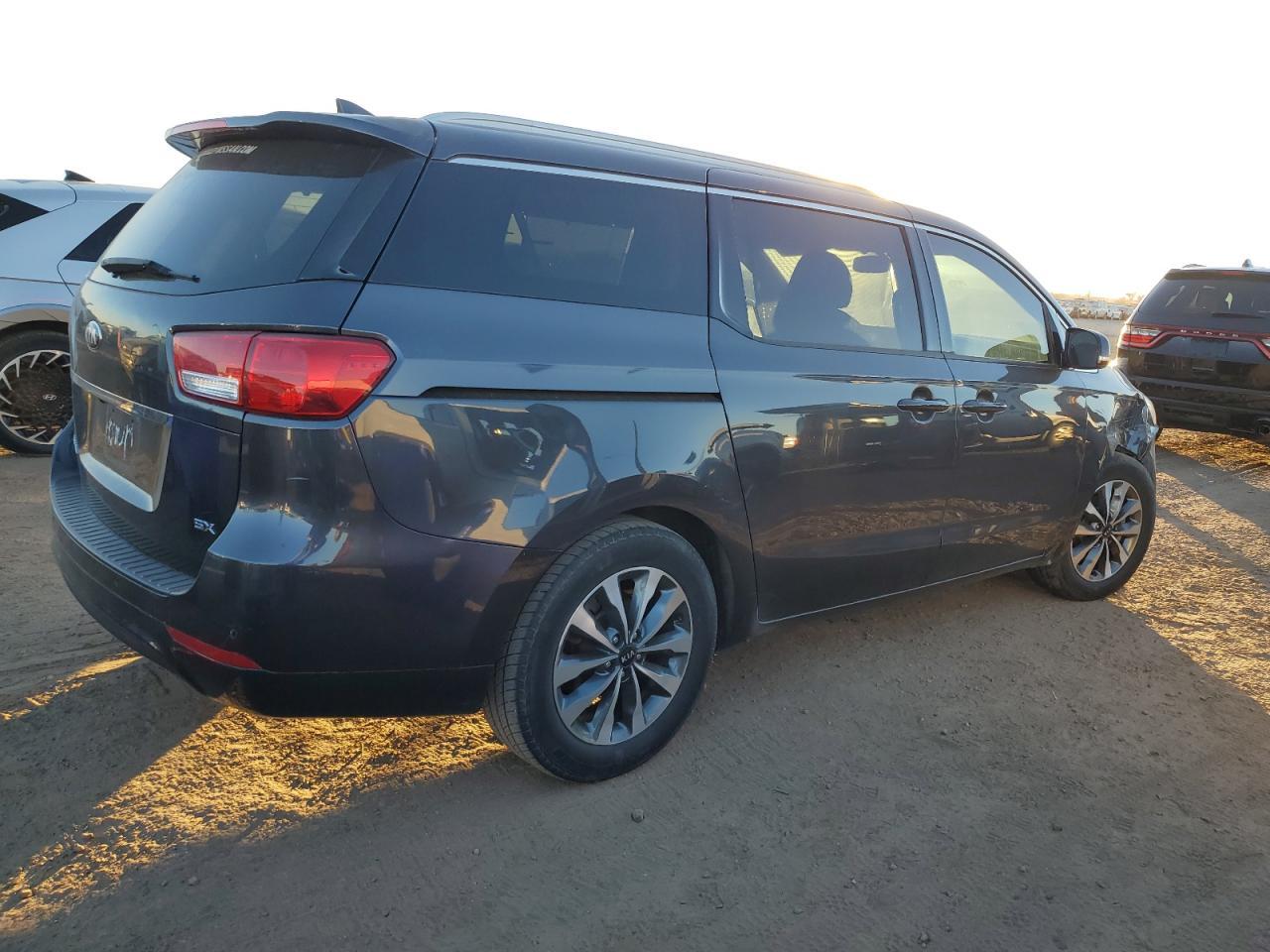 2015 Kia Sedona Ex - Фото 3
