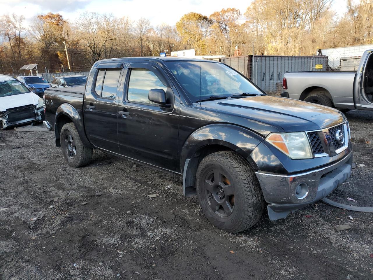 2005 Nissan Frontier Crew Cab Le - Image 4