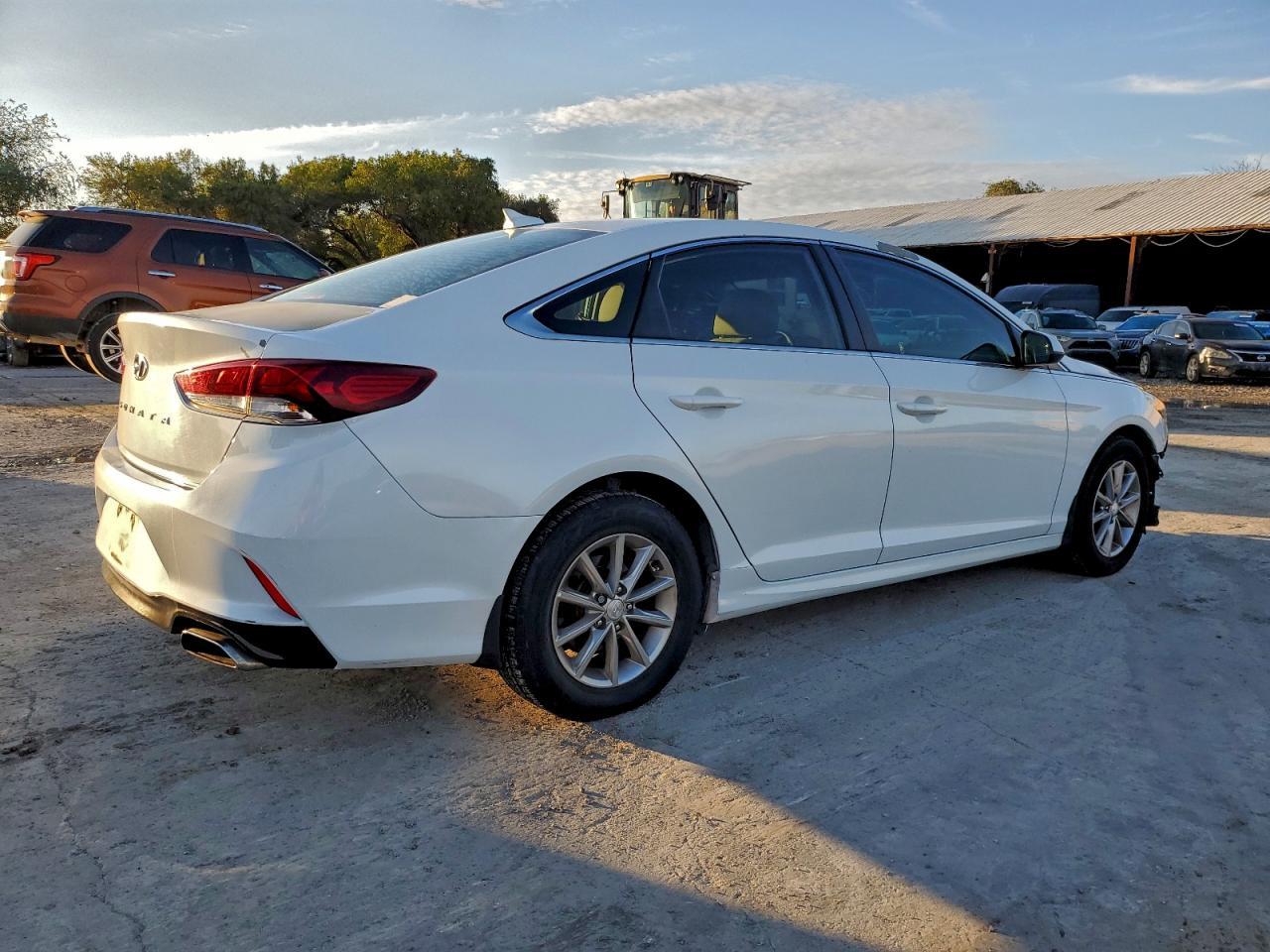 2018 Hyundai Sonata Se - Фото 3