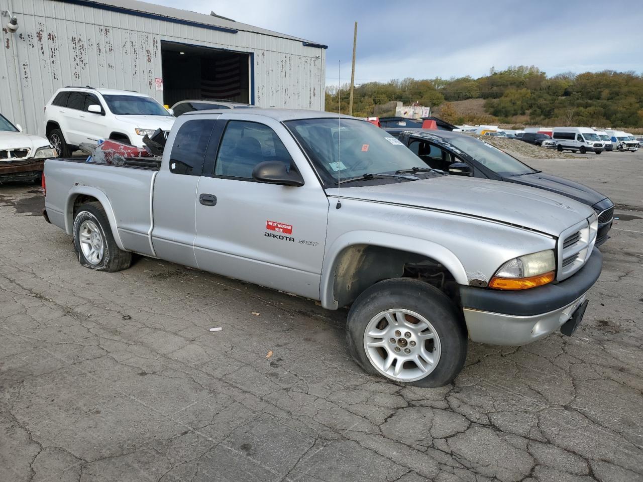 2002 Dodge Dakota Sport - Image 4