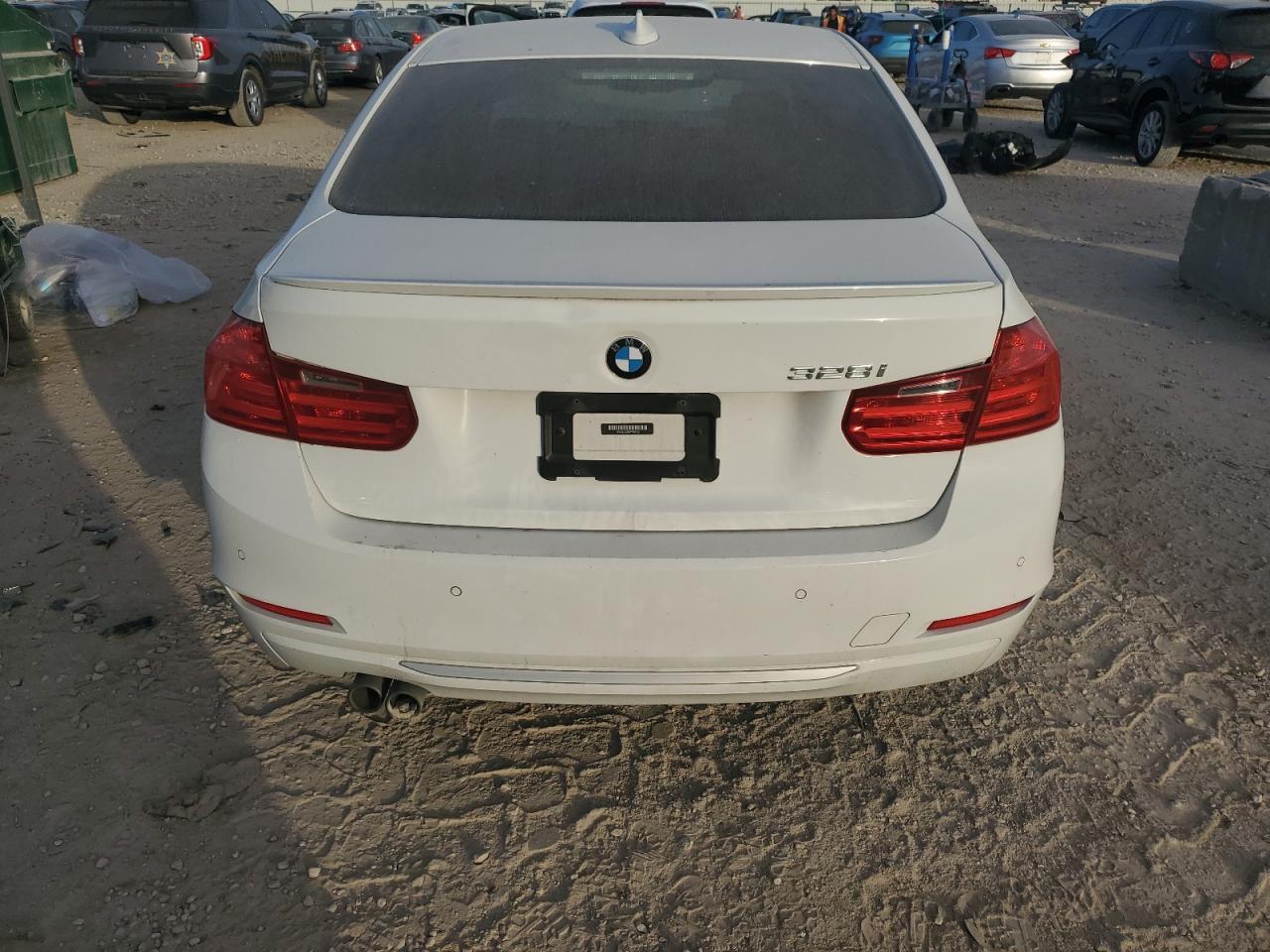2013 BMW 328 I Sulev - Image 6