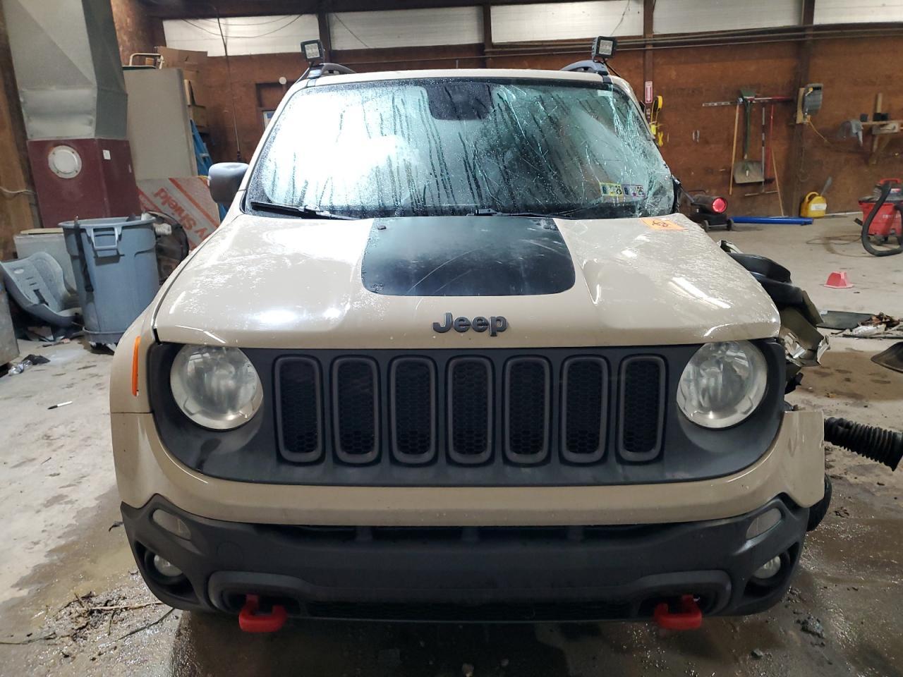 2015 Jeep Renegade Trailhawk - Фото 5