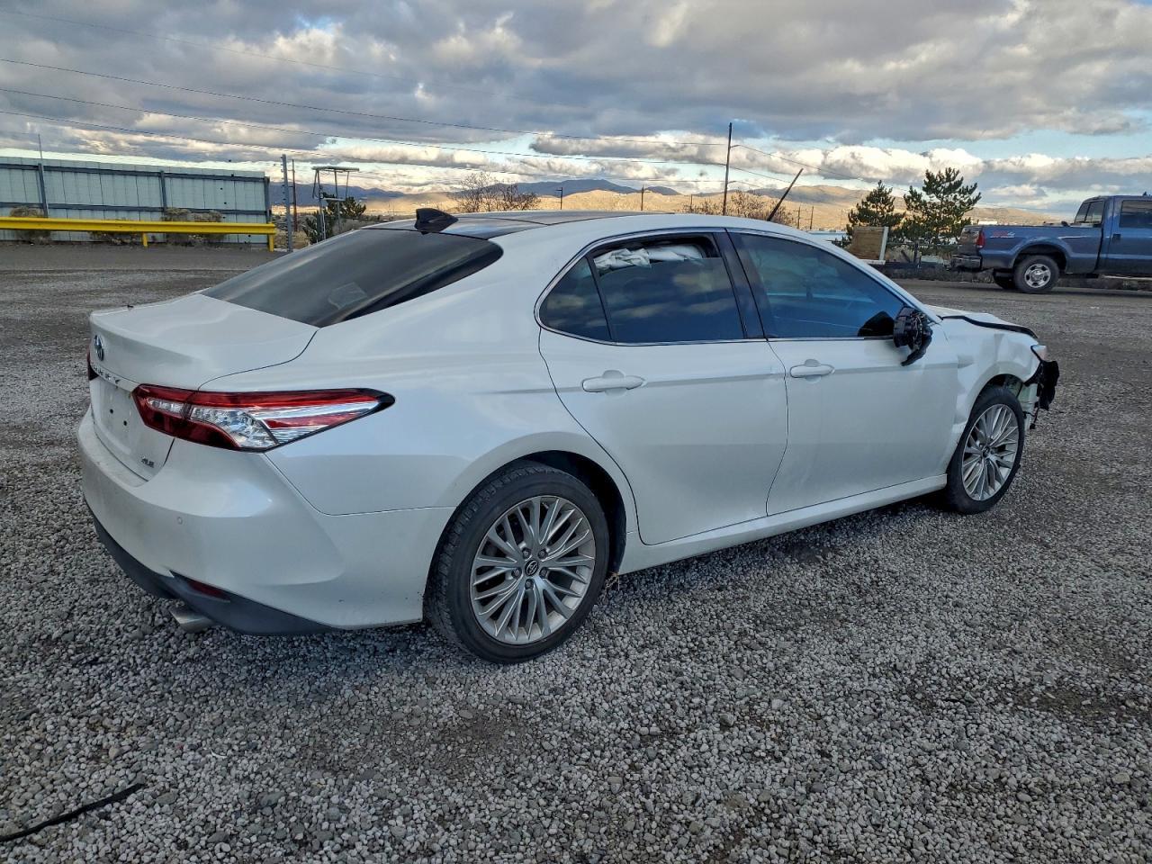 2018 Toyota Camry Xse - Фото 3