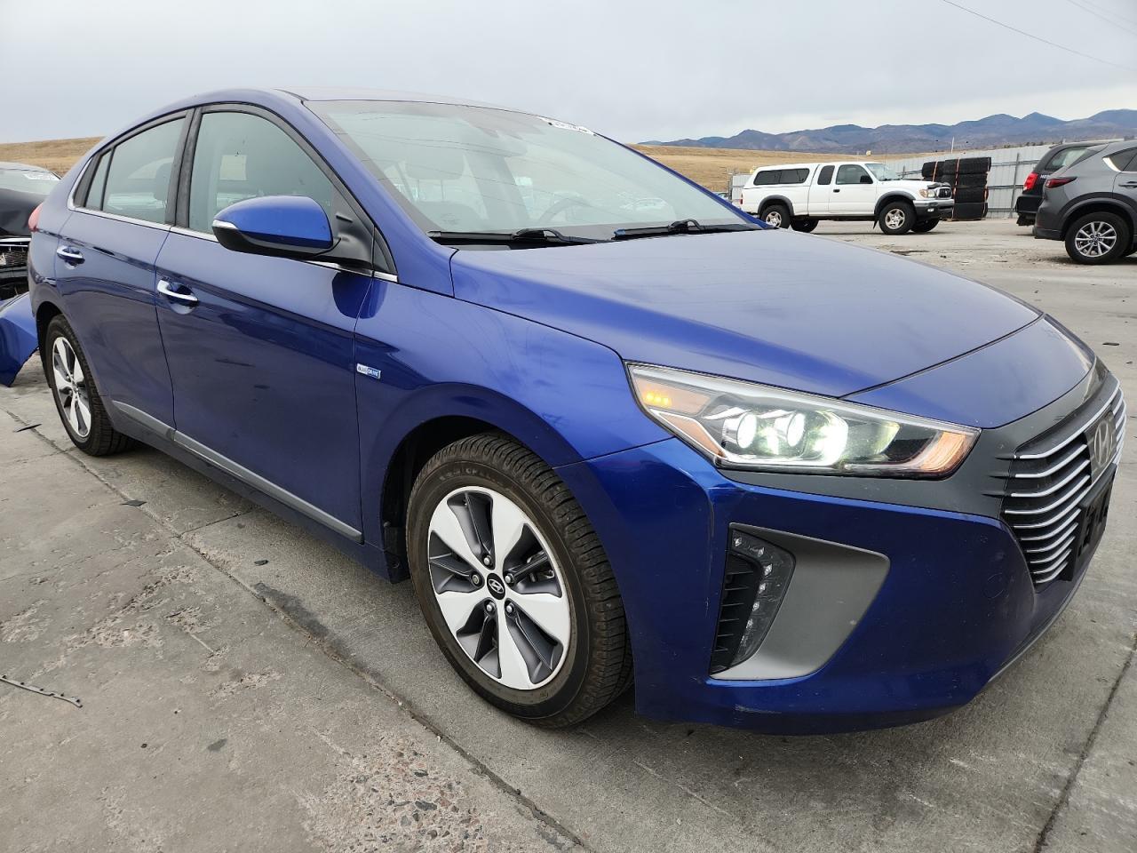 2019 Hyundai Ioniq Limited - Image 4