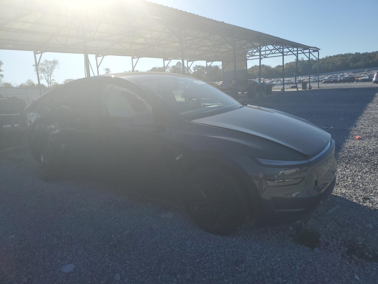 2026 Tesla Model Y - Фото 4