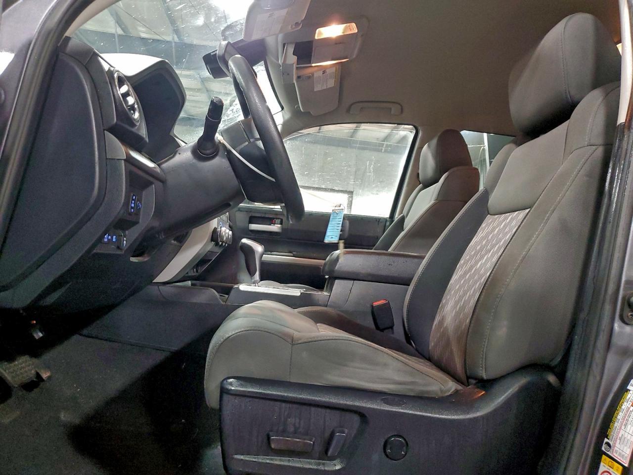 2019 Toyota Tundra Crewmax Sr5 - Image 7