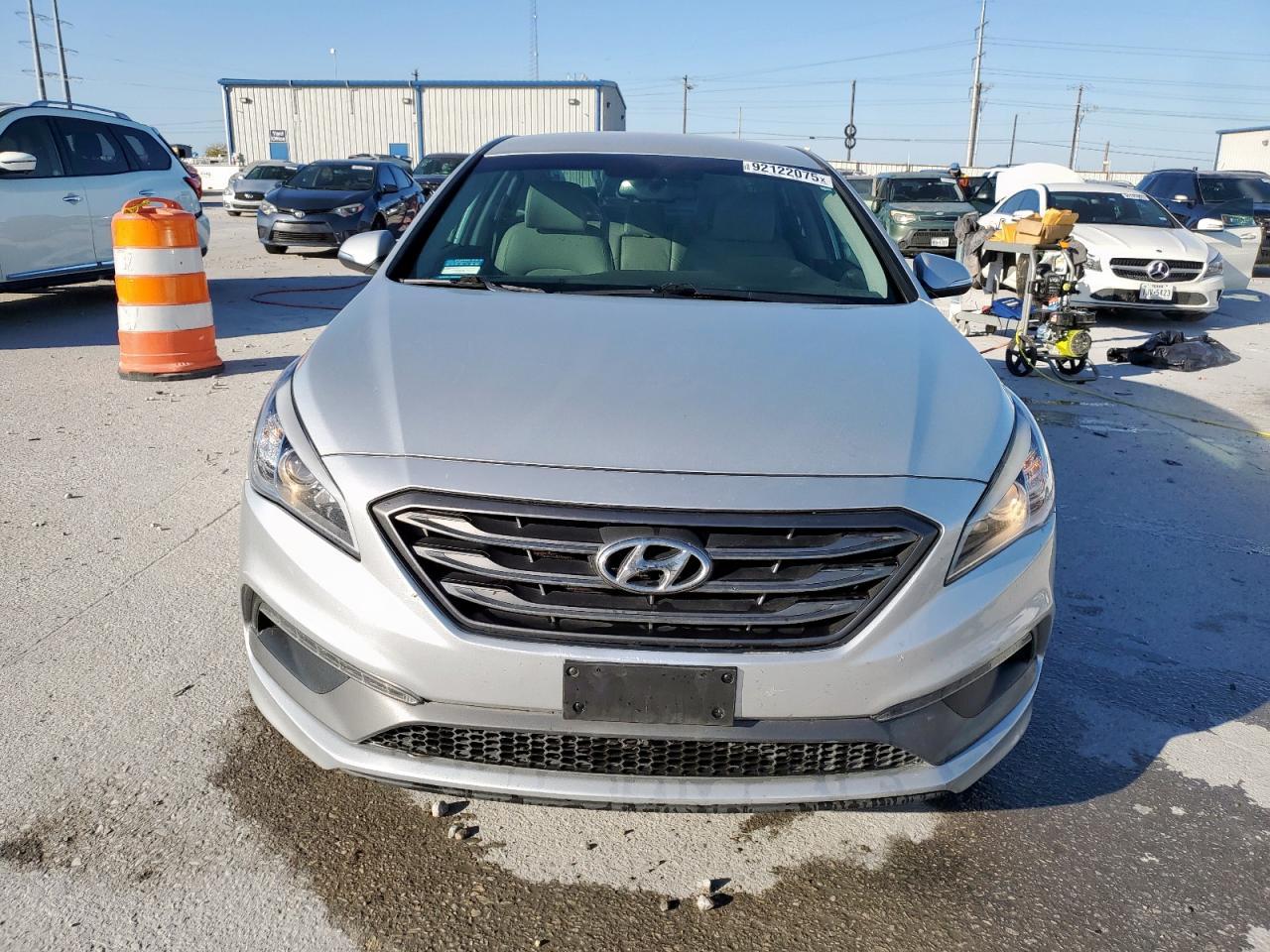 2016 Hyundai Sonata Sport - Image 5