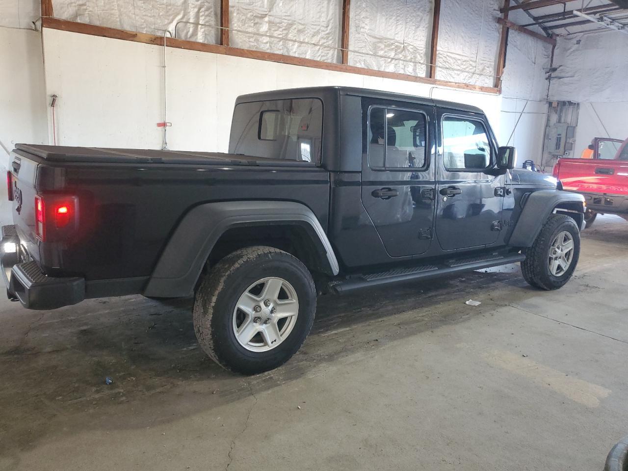 2020 Jeep Gladiator Sport - Фото 3