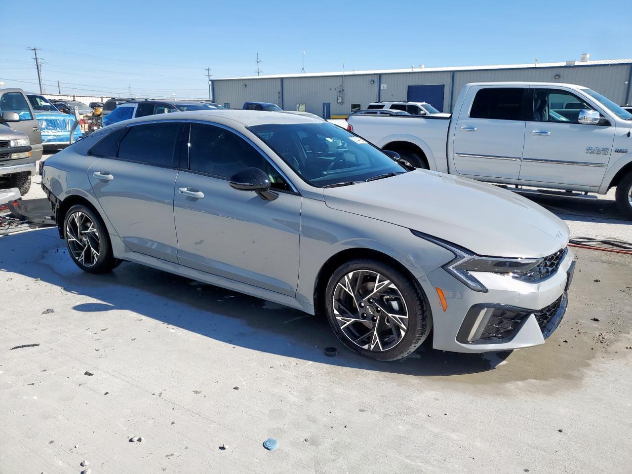 2025 Kia K5 Gt Line - Image 4